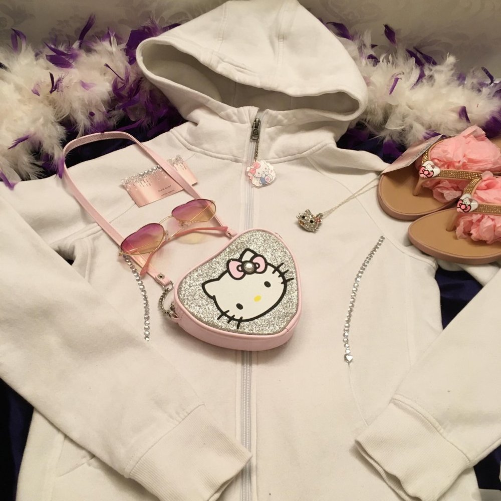 ADORABLE  y2k hoodie with hello kitty logo and crystal details! - Picture 5 of 15